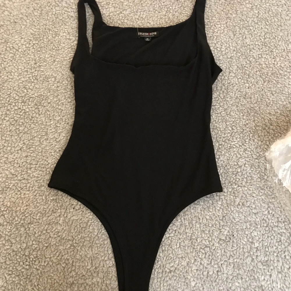 Squared neck bodysuit.!